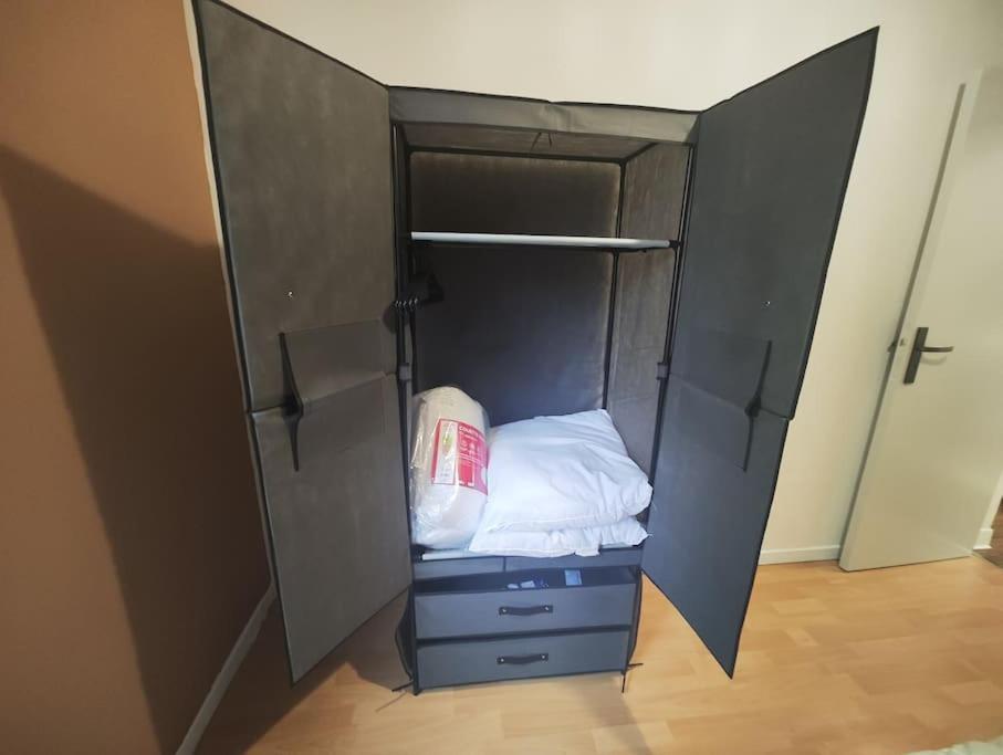 Comfortable T2 Apartment In Neudorf, Strasbourg Bagian luar foto